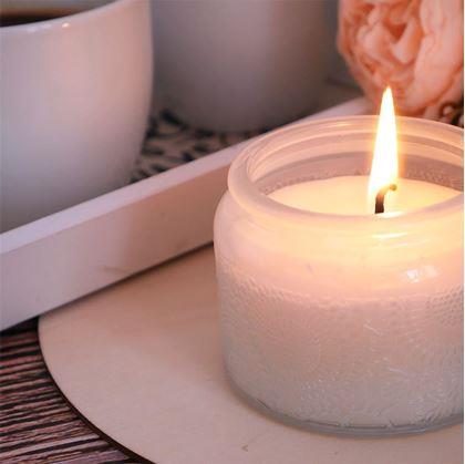 Obrázok z Vónna sviečka v skle - biela, santalové drevo