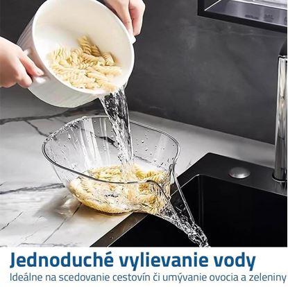 Cedník s výlevkou