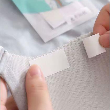 Obrázok z Obojstranná lepiaca módna páska na oblečenie a telo 36 ks