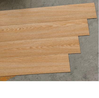 Obrázok z PVC samolepiaca drevená podlaha  -  dub svetlý