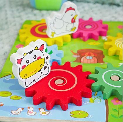 Obrázok z Drevená hračka so ozubenými kolieskami so zvieratkami