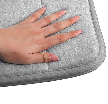 Obrázok z Protišmyková kúpeľňová predložka 40 x 60 cm - šedá