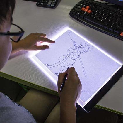Obrázok z Svietiace LED doska na obkresľovanie