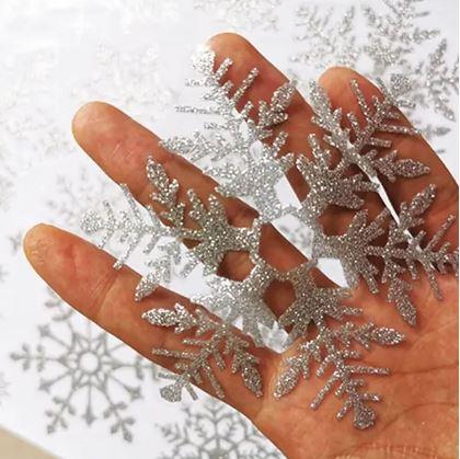 Obrázok z Nálepky na okno - snehové vločky 52 ks - strieborné