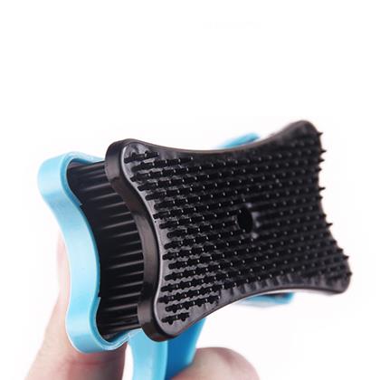 Obrázok z Samočistiaca vyčesávacia kefa na chlpy/srsť