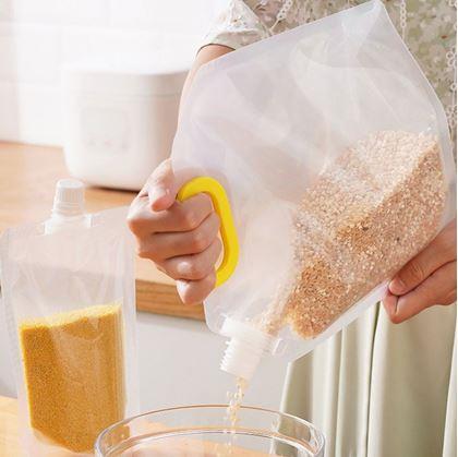 Obrázok z Uzatvárateľné vrecko s lievikom 5 ks - 2,5 l