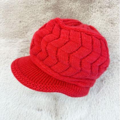 Obrázok z Zateplený baret s kožúškom - červený