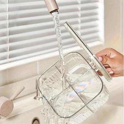 Obrázok z Delená dóza s úchytkou - 4 priehradky, 4 lyžičky