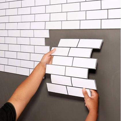 Obrázok z Samolepiaca tapeta - biely obklad