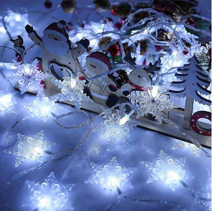 Obrázok z Závesný svetelný reťaz so snehovými vločkami  -  studené svetlo