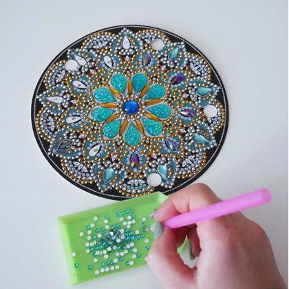 Obrázok z Diamantové maľovanie LED lampička mandala  -  zlato strieborná