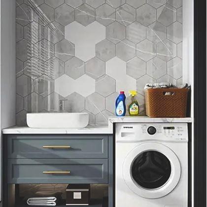 Obrázok z 10 ks samolepiacich panelov hexagon - sivá mozaika