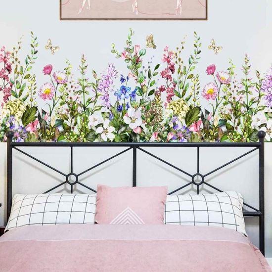 Obrázok z Samolepky na stenu - rozkvitnutá lúka