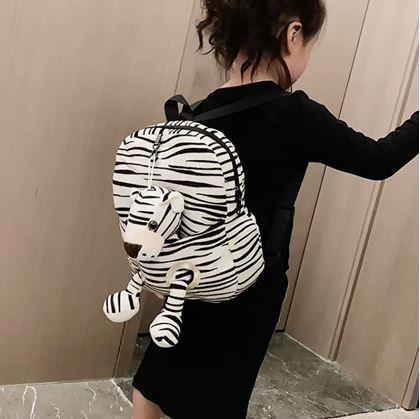 Obrázok z Detský batôžtek s vyberateľným plyšákom - tiger