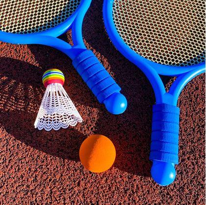 Obrázok z Detská sada na bedminton - rakety, loptička, košík