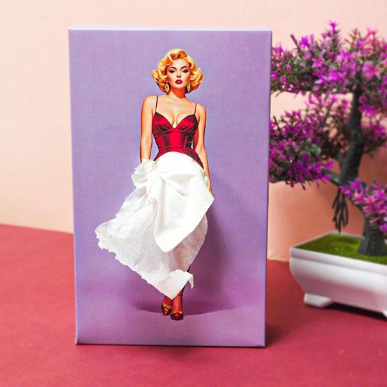 Obrázok z Papierové vreckovky v krabičke - dáma v šatách