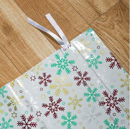 Obrázok z Vianočné darčekové baliace vrecko so šnúrkou - 51x39 cm - snehové vločky