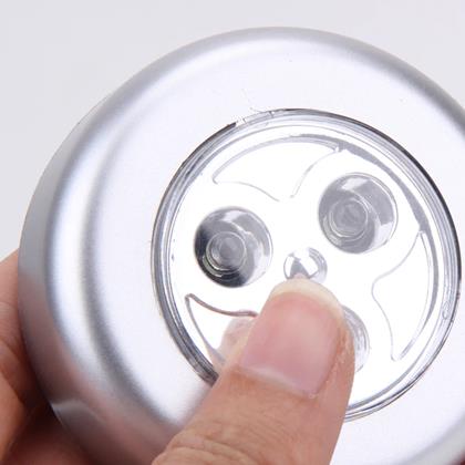 Obrázok z Samolepiaca lampička 3 LED strieborná