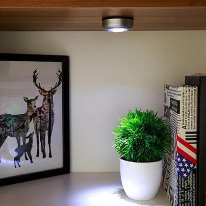 Obrázok z Samolepiaca lampička 3 LED strieborná