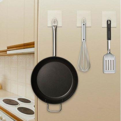 Obrázok z 10 ks priľnavých háčikov bez vŕtania