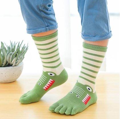 Obrázok z Detské prstové ponožky - veľ. 19-24 cm - krokodíl