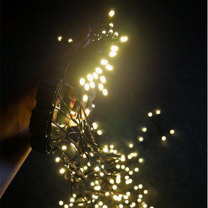 Obrázok z Vianočné LED osvetlenie s diaľkovým ovládačom – bez zamotávania s rovnomerným rozložením svetielok