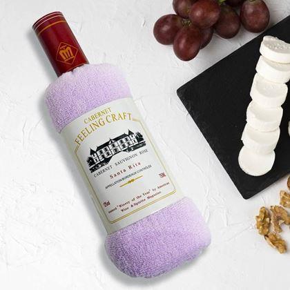 Obrázok z Uterák v darčekovom balení ako fľaša vína  -  fialový