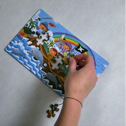 Obrázok z Detské puzzle v plechovej krabičke  -  piráti