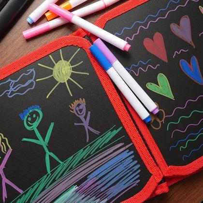 Obrázok z Detská kresliaca knižka s fixkami -  dinosaury