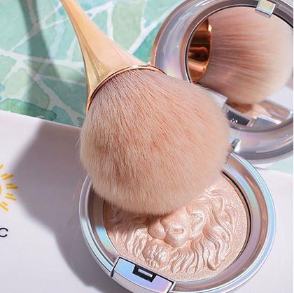 Obrázok z Štetec na púder  -  zlatý