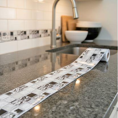 Obrázok Samolepiaca lišta mozaika