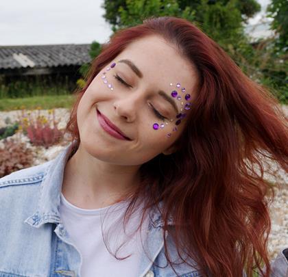 Obrázok z Nalepovacie kamienky na tvár  -  fialové