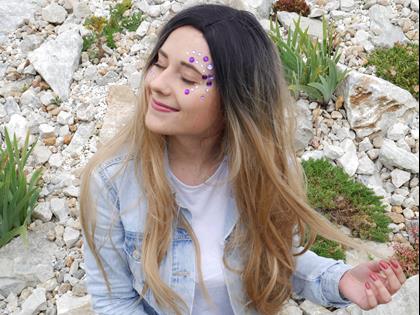 Obrázok z Nalepovacie kamienky na tvár  -  fialové