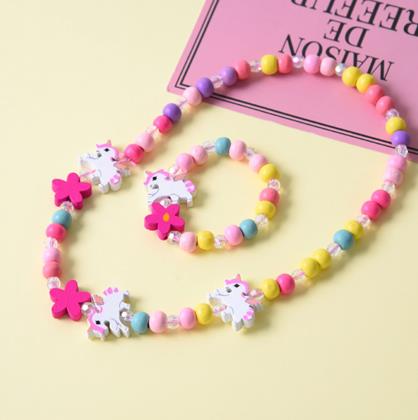 Obrázok z Súprava náhrdelník a náramok z drevených korálikov