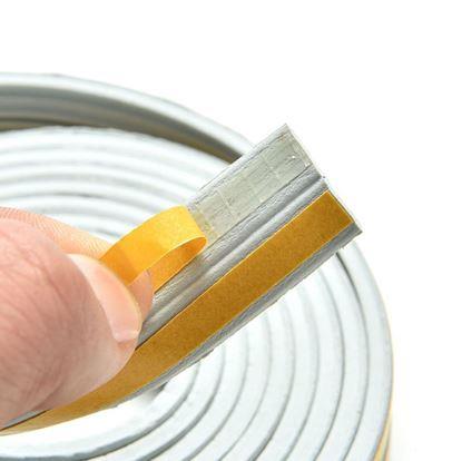 Obrázok Samolepiace tesnenie do okien a dverí 2,5 m