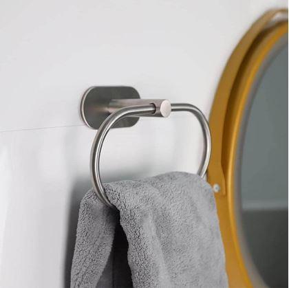 Obrázok z Nalepovací držiak na uteráky kruh - strieborný