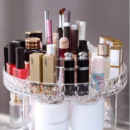 Obrázok z Otočný stojan na kozmetiku