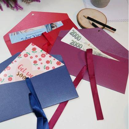 Obrázok z Darčeková obálka so stužkou -  červená