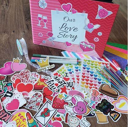 Obrázok z Zážitkový denník/fotoalbum pre páry + kreatívna sada samolepiek