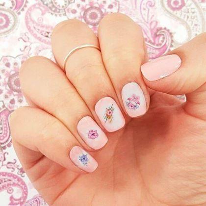 Obrázok z Sada samolepiek na nechty - 71 ks kvety