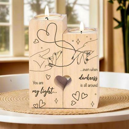 Obrázok z Drevené svietniky na čajové sviečky pre páry, 2 ks - srdce