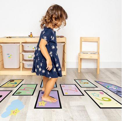 Obrázok z Nálepky na podlahu - skákací panák