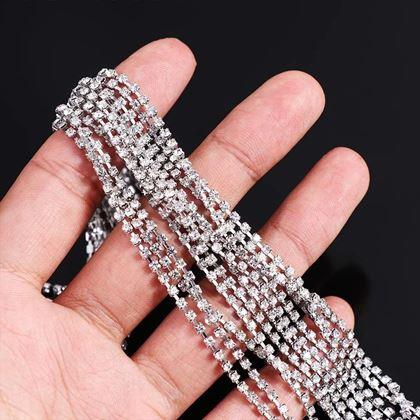 Obrázok z Ozdobná čelenka so štrasovými retiazkami