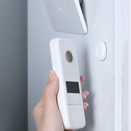 Obrázok z Nalepovací magnetický držiak