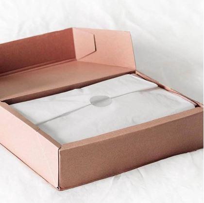 Obrázok z Samolepiace priehľadné kolieska 500 ks