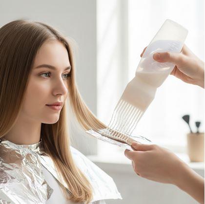Obrázok z Aplikátor s hrebeňom na farbenie vlasov a vlasové masky