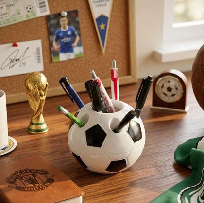 Obrázok z Držiak na perá - futbalová lopta