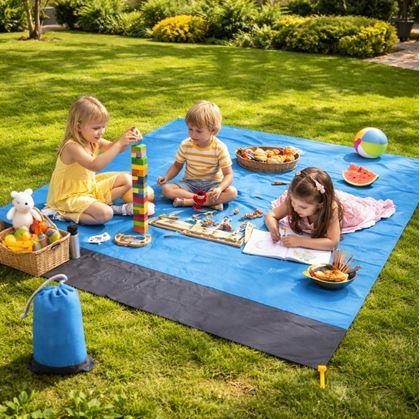 Obrázok z Plážová podložka s kolíkmi odolná voči vode a piesku 2x2 m modrá
