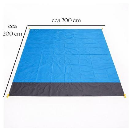 Obrázok z Plážová podložka s kolíkmi odolná voči vode a piesku 2x2 m modrá