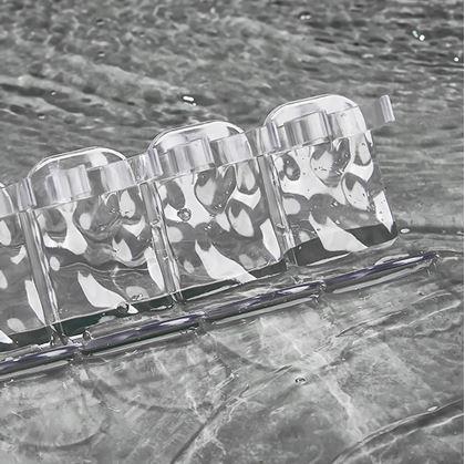 Obrázok z Nalepovací variabilný držiak s 5 priehradkami